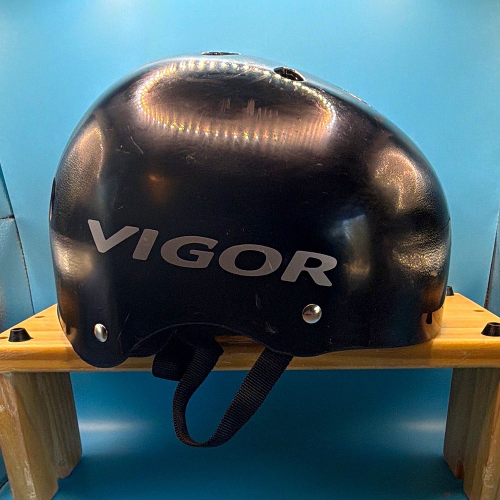 Vigor Skateboarding Helmet Black Model 1080 Sports Protective Gear